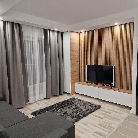 Апартаменты Golden Cosmopolis Cretuleasca Экстерьер фото